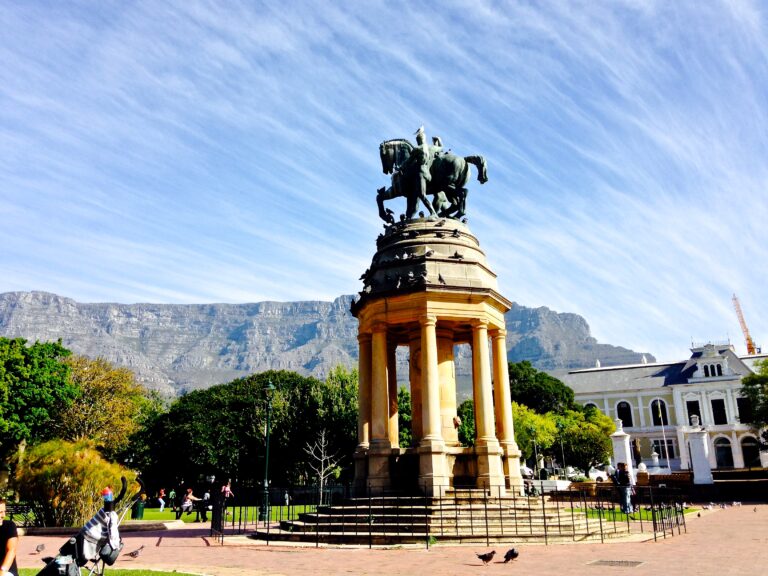 Tourist Attraction in Cape Town - Company's Garden & The National Art Gallery